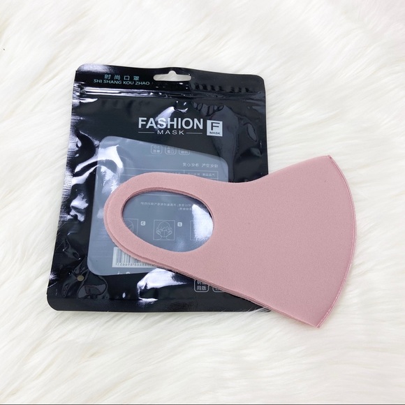 🔥BUNDLE OF 3 - DUSTY PINK FACE MASK🔥 - Picture 4 of 4